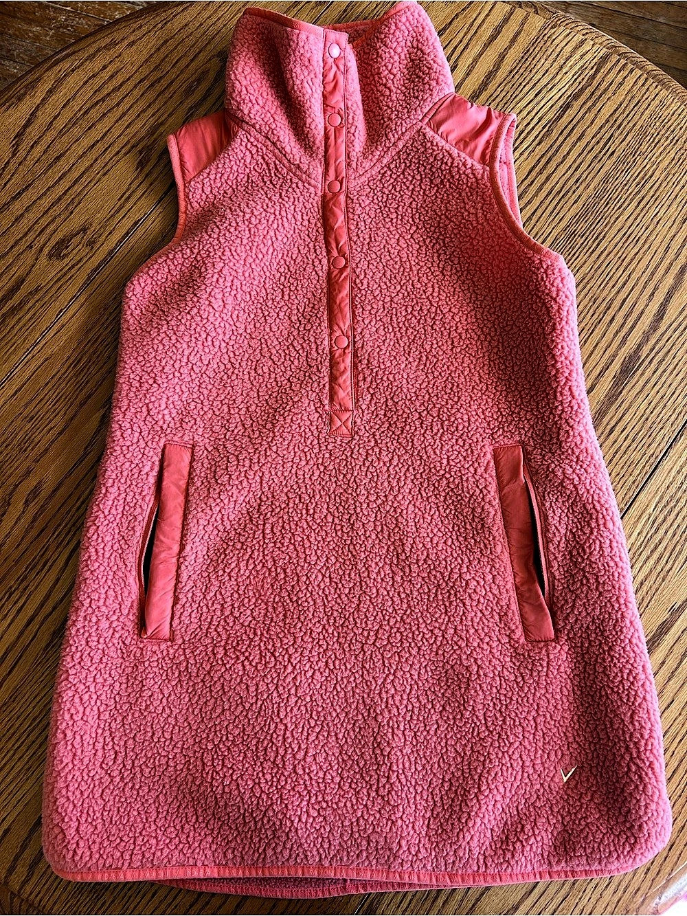 Indyeva Pecora Tunic Vest in a vibrant coral color, made from warm and breathabl